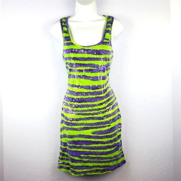 CANDALITE Dress - Picture 2 of 8